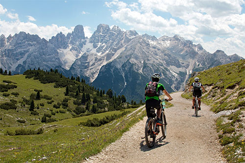 Two bikers in the Werdenfelser Land